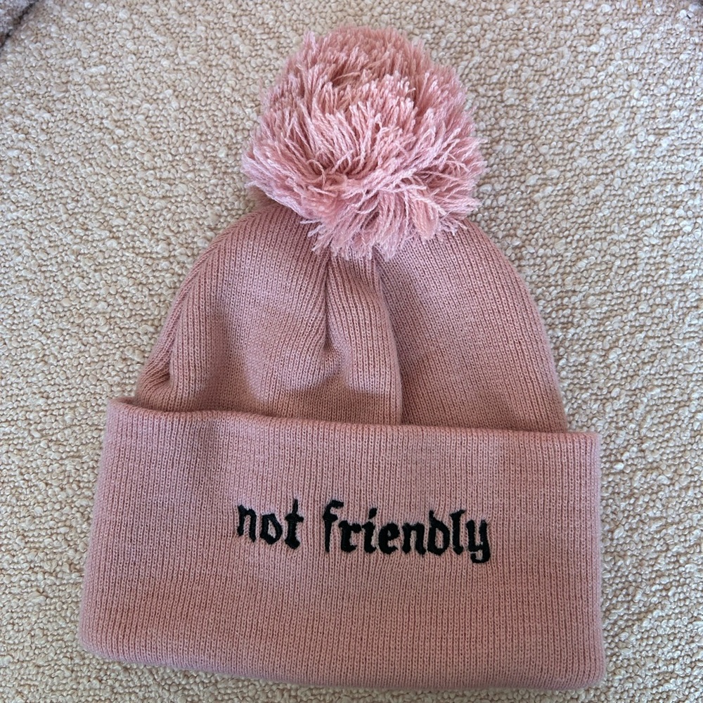 New Beanie NOT FRIENDLY 😬